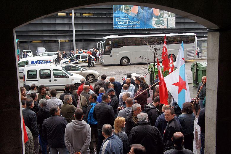 2016 05 24 ProtestaPrecariedadeLaboralInspeccionTraballoVigo06.JPG